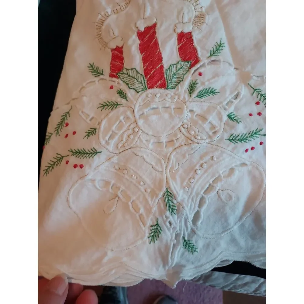 Tablecloth + 8 napkins Set of Linens Christmas White cutwork 60